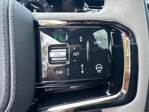 Used 2026 Land Rover Range Rover Velar Dynamic SE AWD/4WD image 30