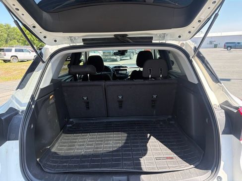 Used 2023 Chevrolet TrailBlazer LT w/ Convenience Package AWD/4WD image 9
