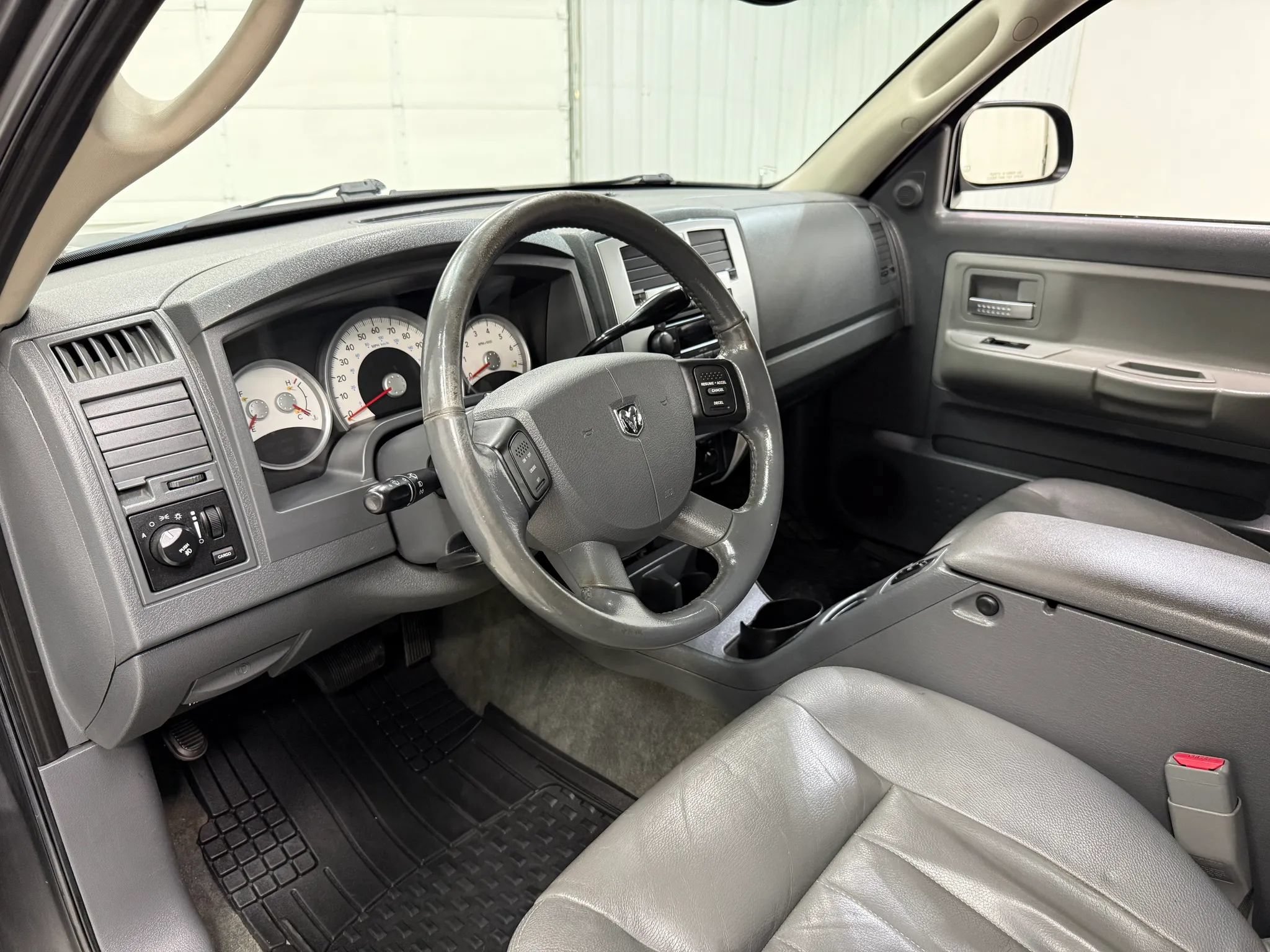 Used 2005 Dodge Dakota Laramie w/ Trailer Tow Group AWD/4WD image 12