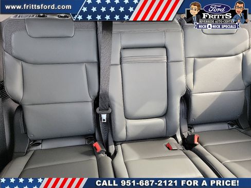 New 2026 Ford Explorer Active RWD image 18