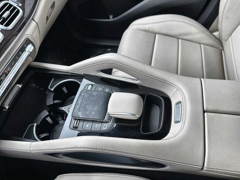 Used 2025 Mercedes-Benz GLE 450e 4MATIC image 23