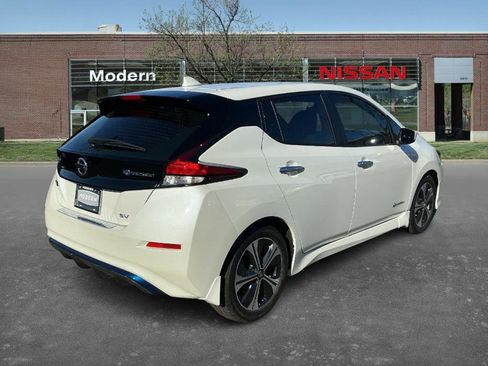 Used 2019 Nissan Leaf SV w/ SV Technology Package image 4