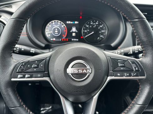 Used 2023 Nissan Kicks SR w/ SR Premium Package image 25