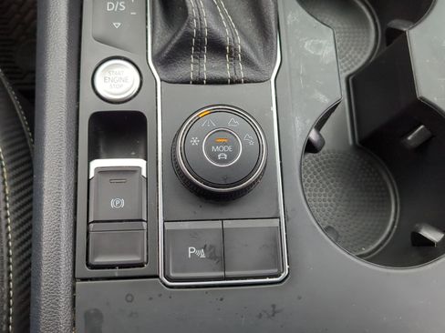 Used 2021 Volkswagen Atlas Cross Sport SE w/ Panoramic Sunroof Package AWD/4WD image 15