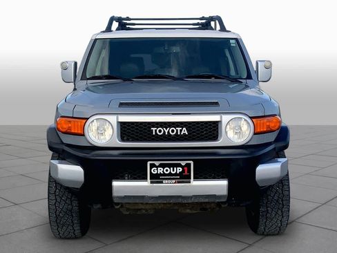 Used 2014 Toyota FJ Cruiser 4WD w/ Convenience Package image 4