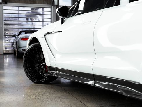 Used 2021 Aston Martin DBX AWD/4WD image 15