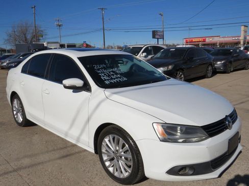 Used 2014 Volkswagen Jetta TDI FWD image 3