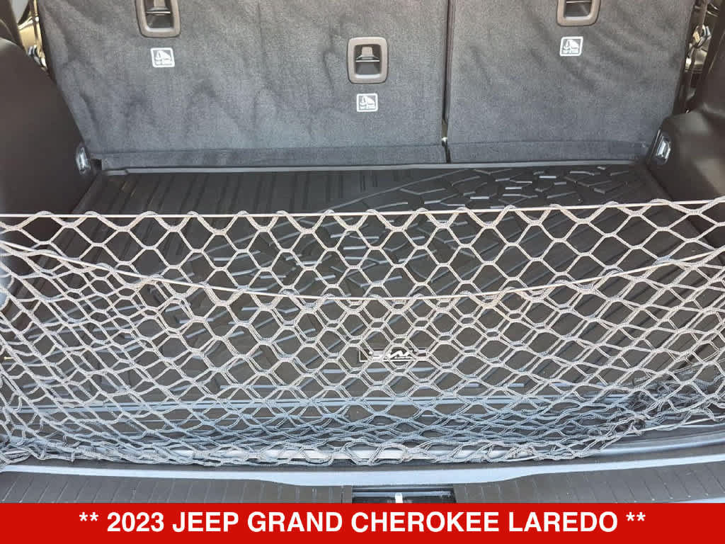 Used 2023 Jeep Grand Cherokee Laredo RWD image 33