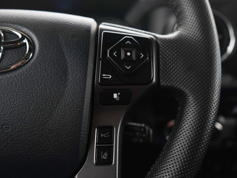 Used 2020 Toyota Tacoma TRD Sport w/ TRD Premium Sport Package AWD/4WD image 26