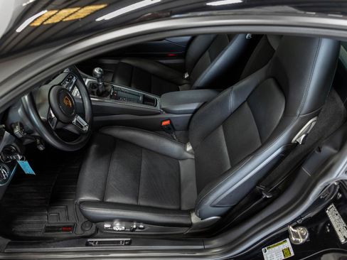 Used 2018 Porsche 718 Cayman RWD image 75
