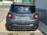 Used 2023 Jeep Renegade Latitude w/ Premium Group image 4