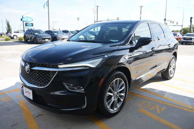 Used 2024 Buick Enclave Avenir w/ Avenir Technology Package AWD/4WD image 33