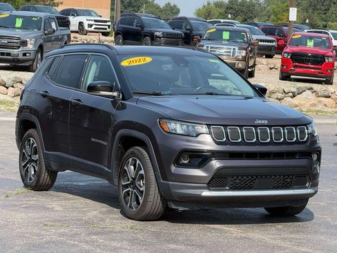 Used 2022 Jeep Compass Limited w/ Sun and Sound Group AWD/4WD image 4