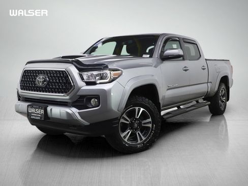 Used 2018 Toyota Tacoma TRD Sport image 1