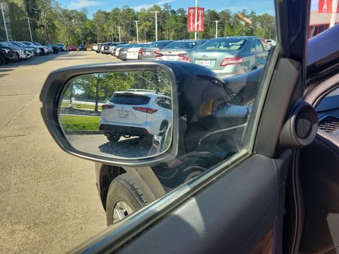 Used 2018 Honda CR-V EX-L image 12