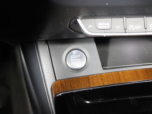 Used 2023 Audi Q5 2.0T Premium AWD/4WD image 30