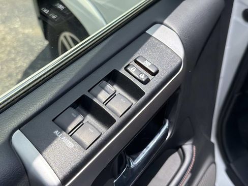 Used 2021 Toyota 4Runner Limited AWD/4WD image 18