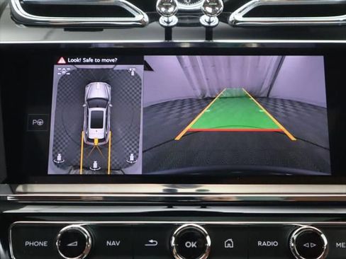 New 2025 Bentley Bentayga image 16