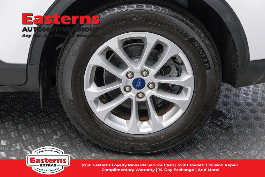 Used 2022 Ford Escape SE FWD image 9