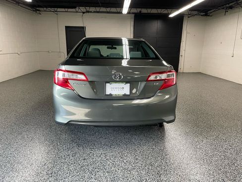 Used 2014 Toyota Camry LE FWD image 8
