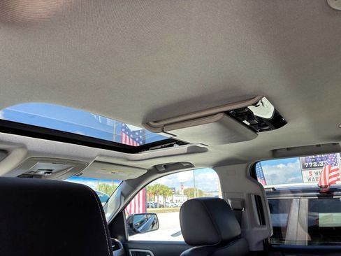 Used 2016 GMC Yukon Denali w/ Open Road Package image 9