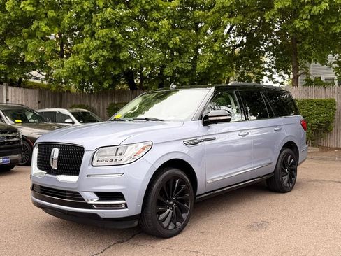 Used 2021 Lincoln Navigator Black Label w/ Special Edition Package AWD/4WD image 2