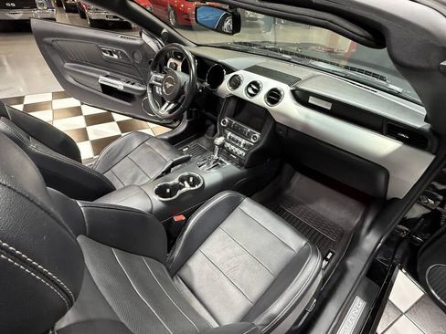 Used 2017 Ford Mustang GT Premium RWD image 34
