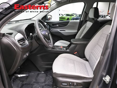 Used 2022 Chevrolet Equinox LS w/ LS Convenience Package image 14