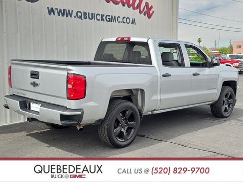 Used 2018 Chevrolet Silverado 1500 Custom w/ Custom Value Package AWD/4WD image 7