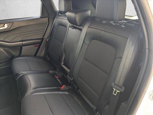 Used 2025 Ford Escape SE FWD image 19