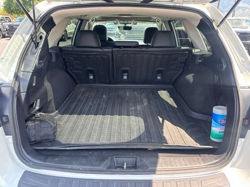 Used 2017 Subaru Outback 2.5i Limited AWD/4WD image 9