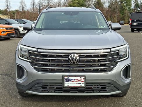 Used 2025 Volkswagen Atlas SE image 8