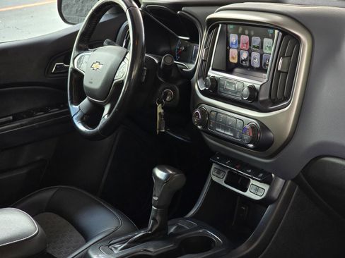 Used 2017 Chevrolet Colorado Z71 AWD/4WD image 38