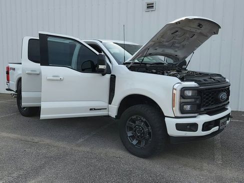 Used 2024 Ford F250 Lariat w/ Lariat Ultimate Package AWD/4WD image 22