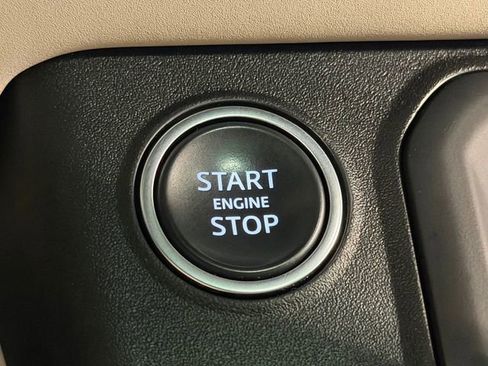 Used 2022 Land Rover Defender 110 X-Dynamic SE image 41