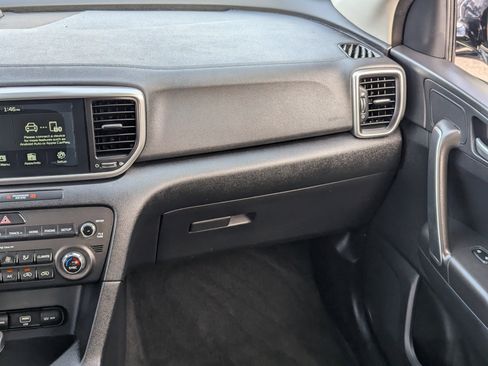 Used 2021 Kia Sportage LX w/ LX Fwd Popular Package image 15