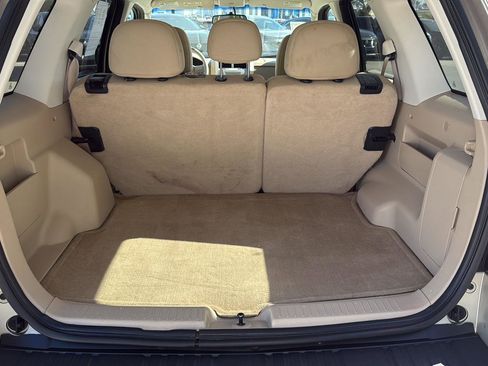 Used 2012 Ford Escape XLT image 9