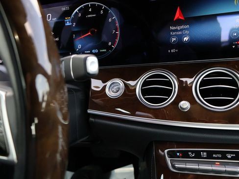 Certified 2023 Mercedes-Benz E 450 4MATIC Sedan image 30