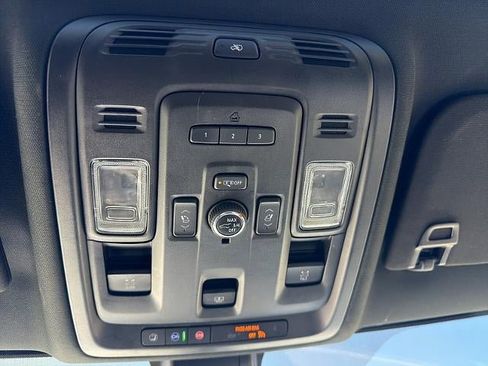 Used 2021 GMC Yukon XL Denali w/ Denali Premium Package AWD/4WD image 39