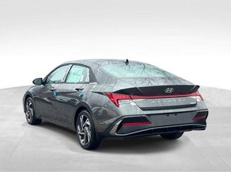 New 2026 Hyundai Elantra Limited FWD video 3