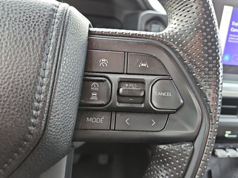 Used 2024 Toyota Tacoma TRD Sport image 25