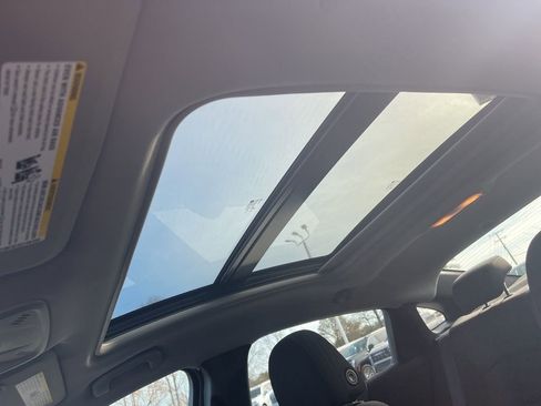 Used 2024 Chevrolet Malibu LT image 17