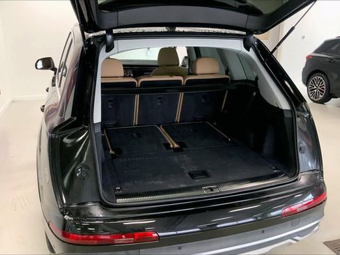 Used 2022 Audi Q7 Premium Plus image 16