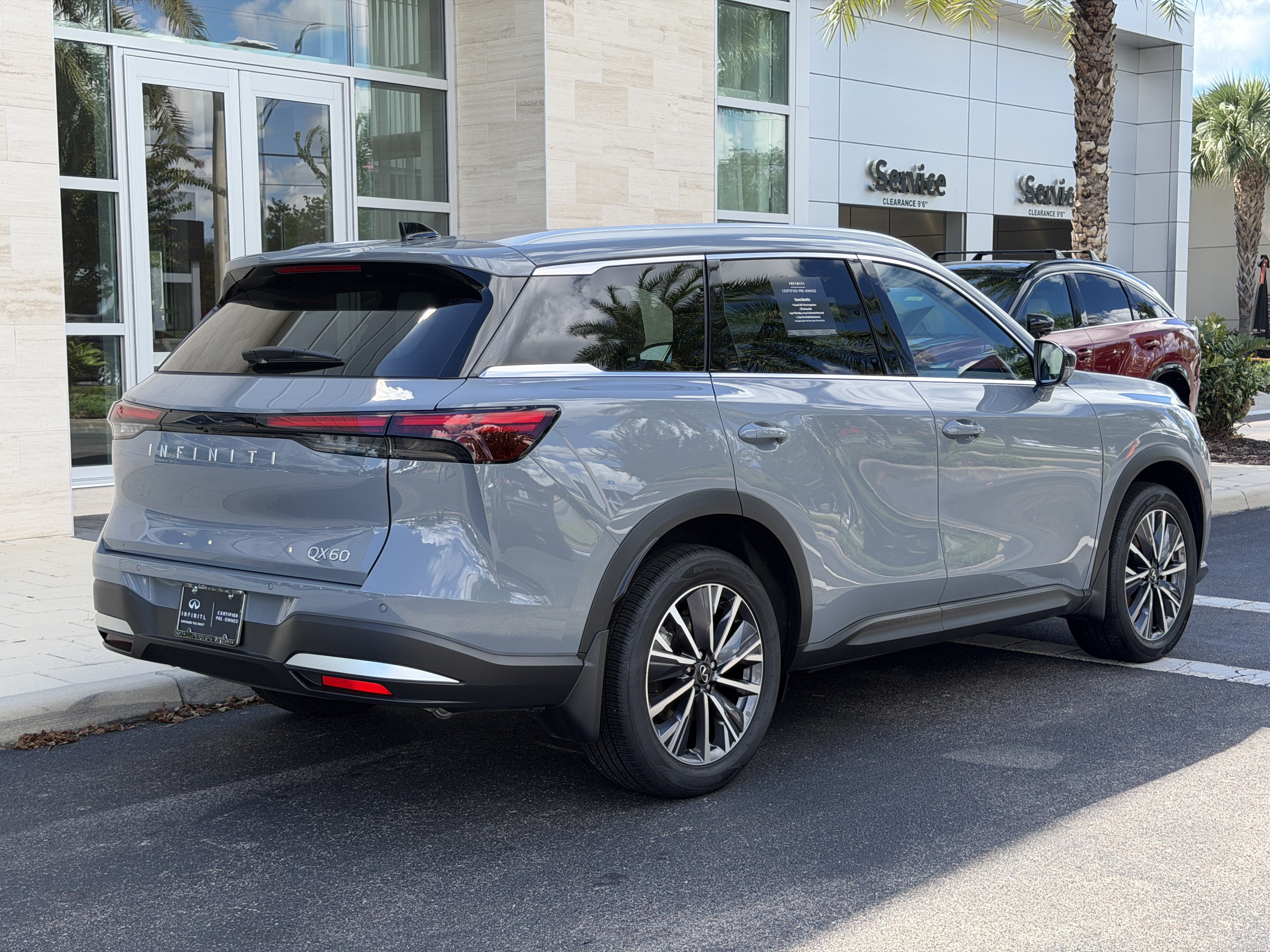 Certified 2027 INFINITI QX60 Luxe w/ Cargo Package FWD image 7