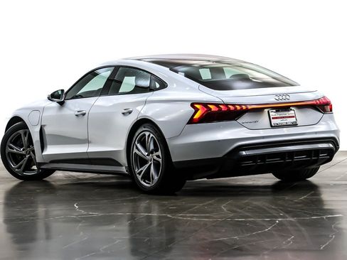 Used 2024 Audi e-tron GT Premium Plus image 12