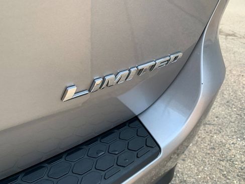 Used 2016 Dodge Durango Limited w/ Nav & Power Liftgate Group AWD/4WD image 19