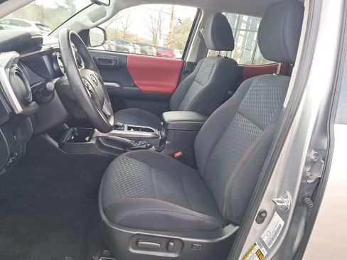 Used 2023 Toyota Tacoma SR5 image 9