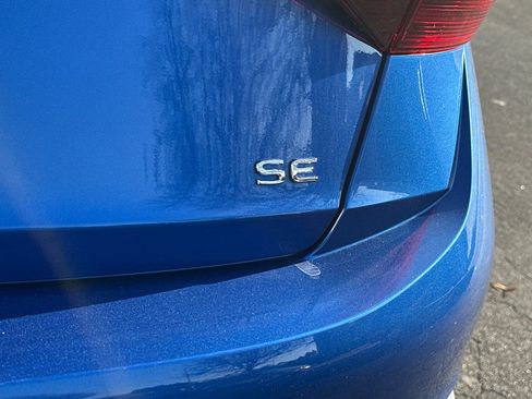 Used 2024 Volkswagen Jetta SE w/ Panoramic Sunroof Package image 33