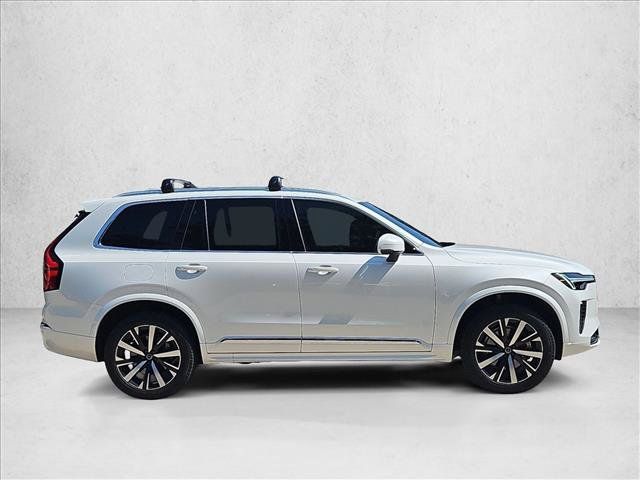 Used 2025 Volvo XC90 B5 Core w/ Climate Package AWD/4WD image 4