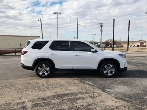 New 2025 Honda Pilot EX-L image 7